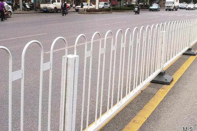 正確合理的安裝道路護(hù)欄有哪些作用