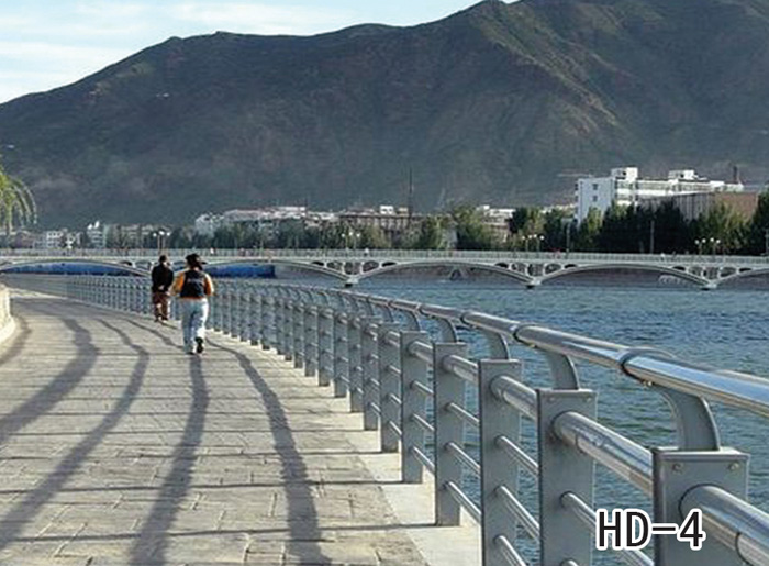 市政護(hù)欄的施工要求
