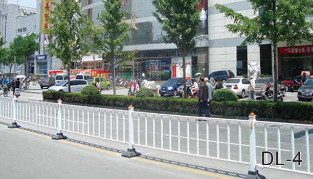 常規(guī)型道路交通護欄